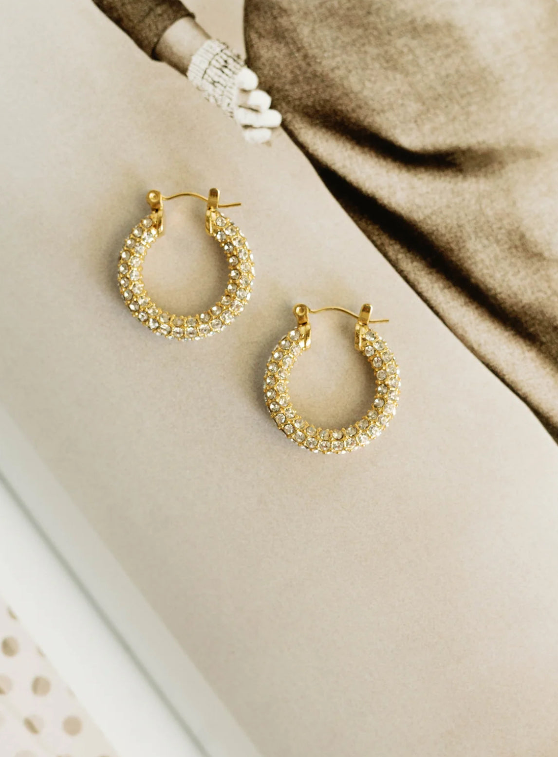 Yacyyy earrings gold