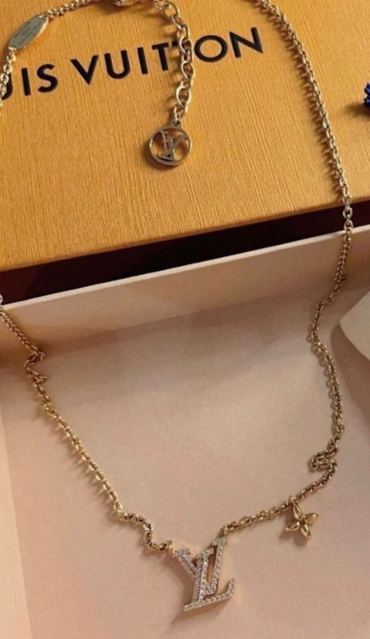 LV necklace gold