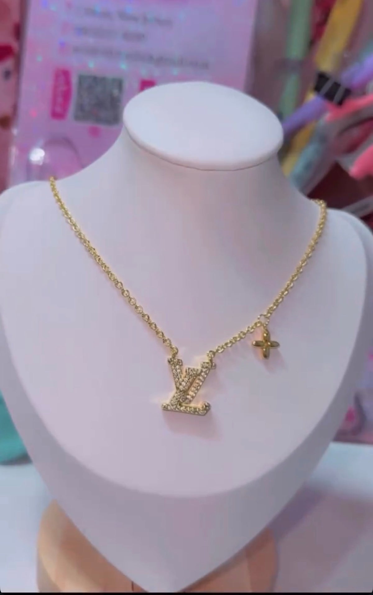 LV necklace gold