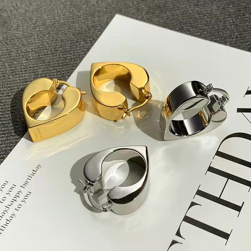 Celiiii-Earrings gold