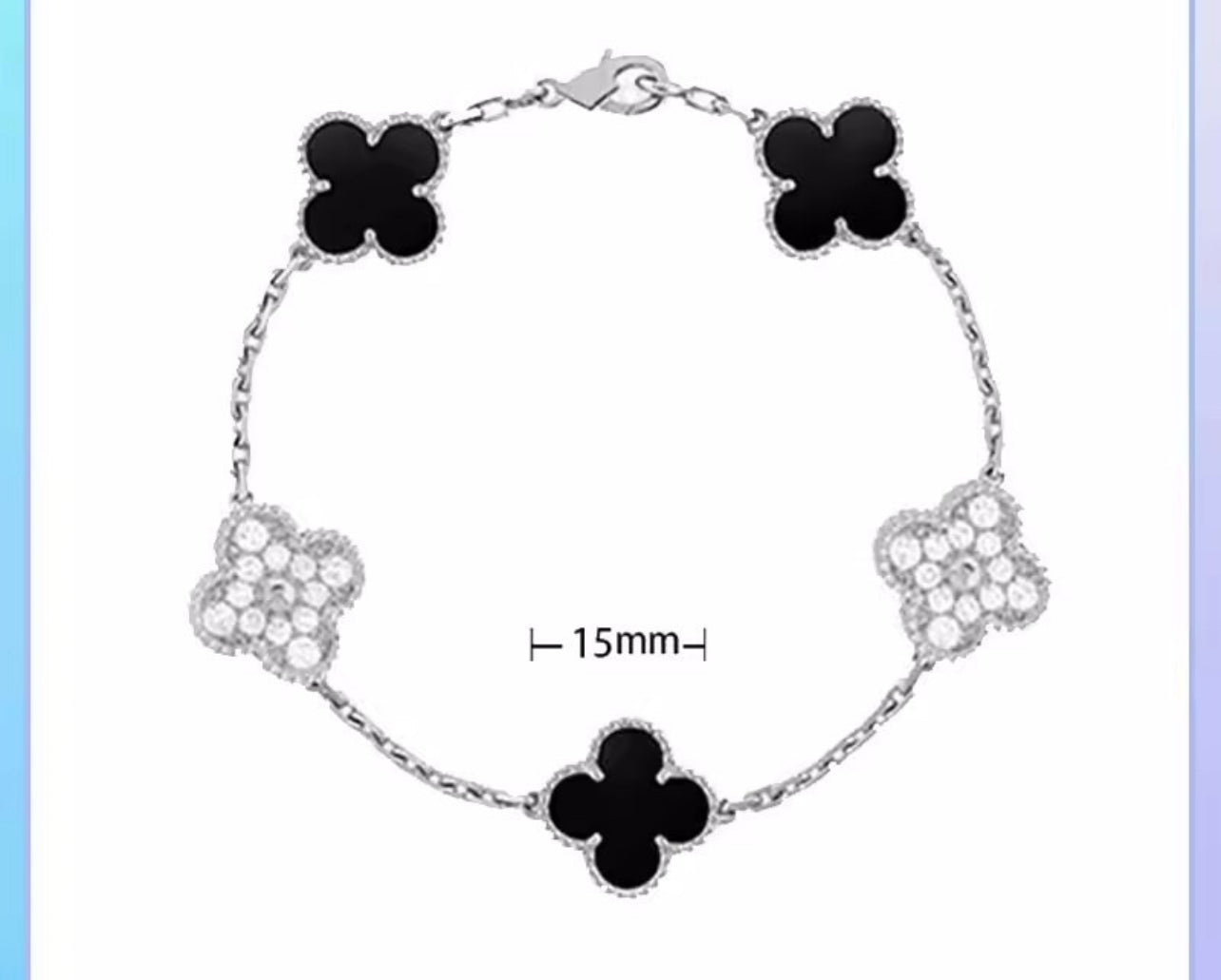 Clover bracelet