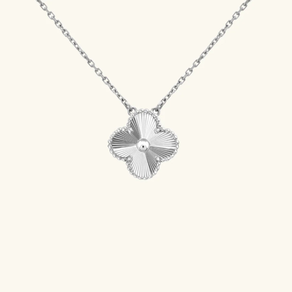 Clover-necklace-silver.