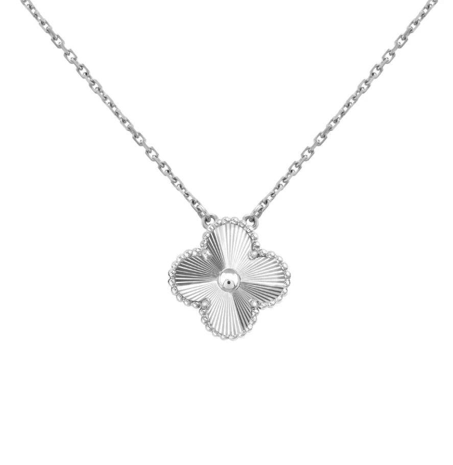 Clover-necklace-silver.