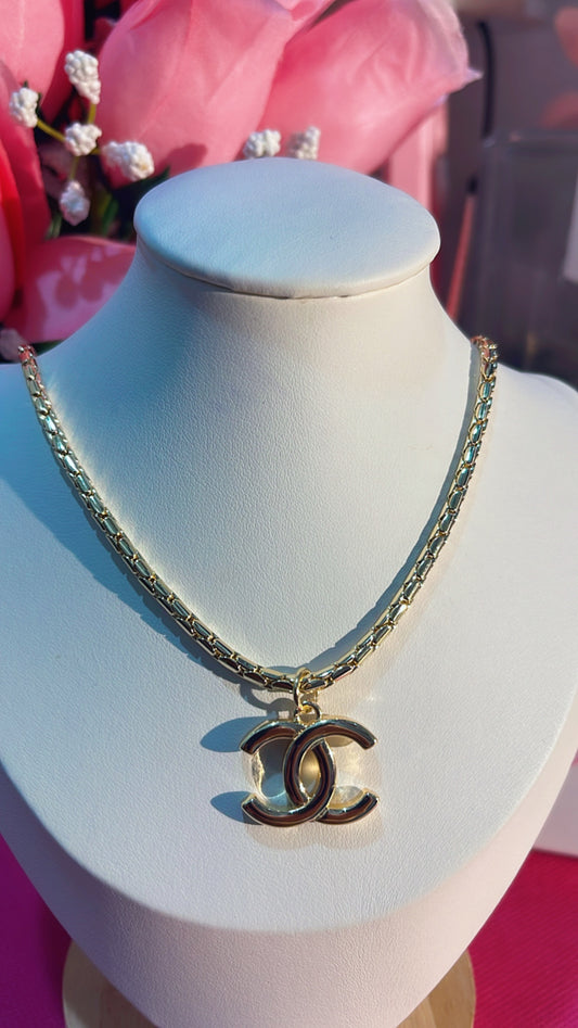 Shanna necklace gold