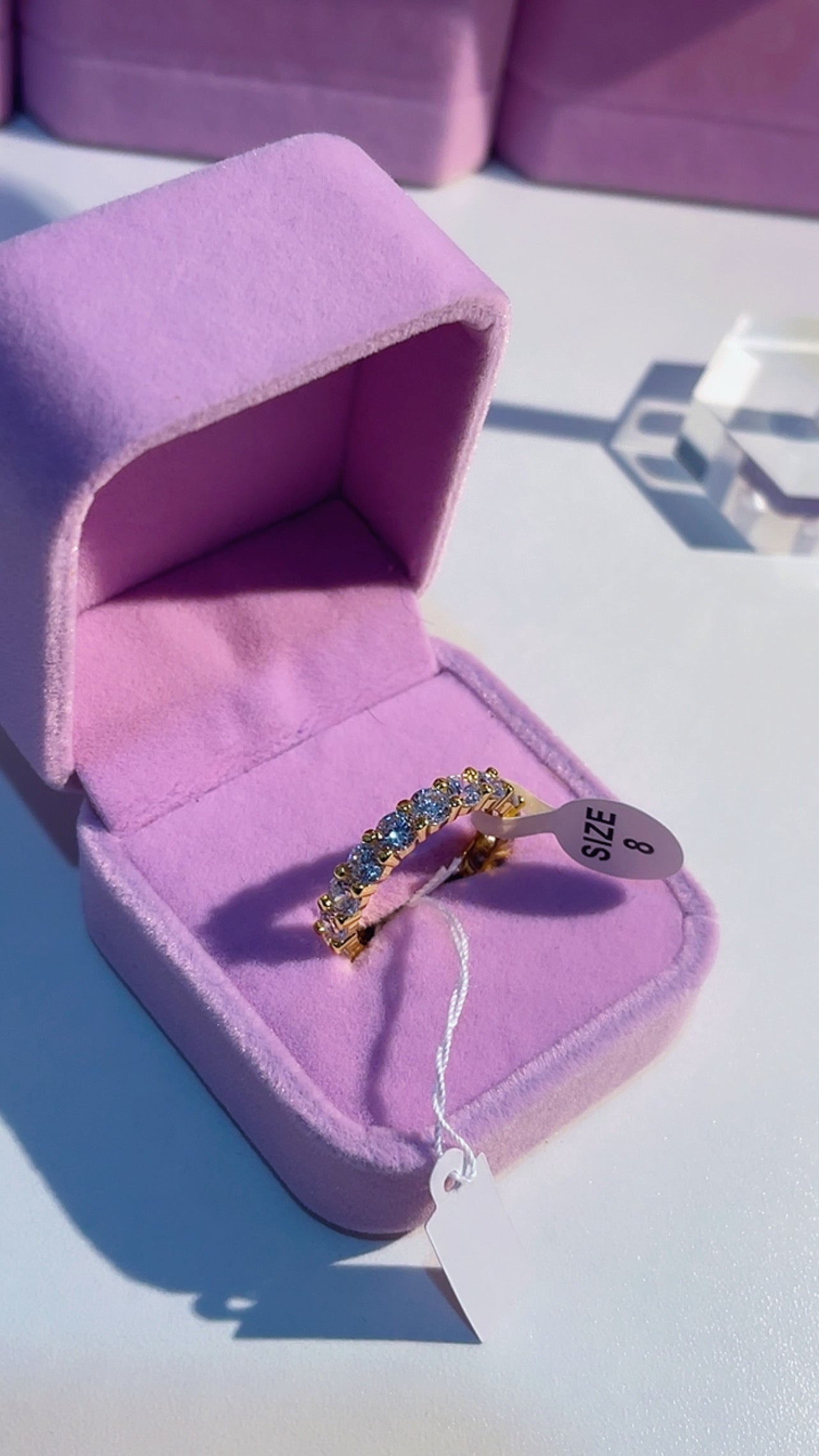 Amáis ring full cristales