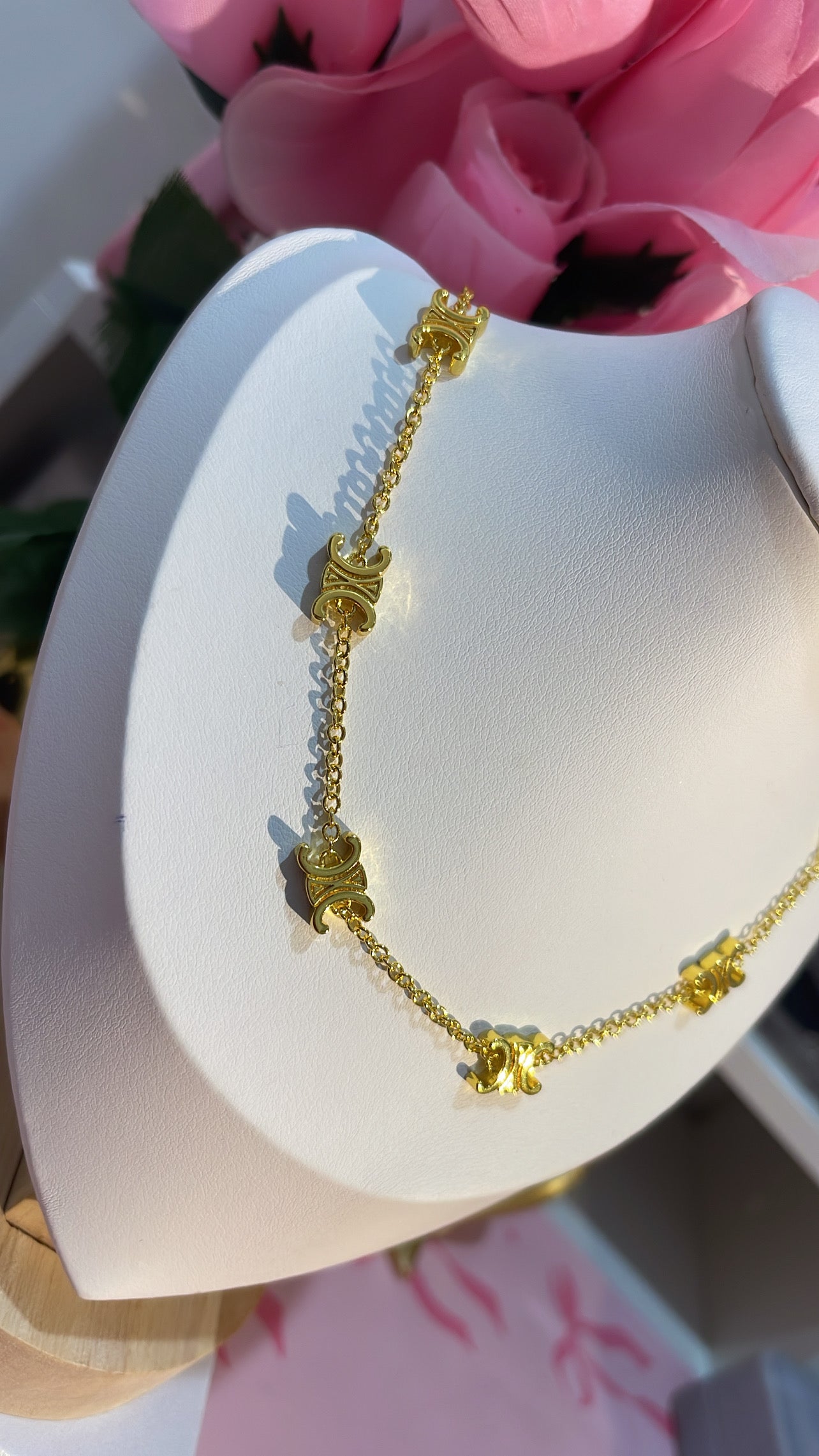 Beli-necklace gold.